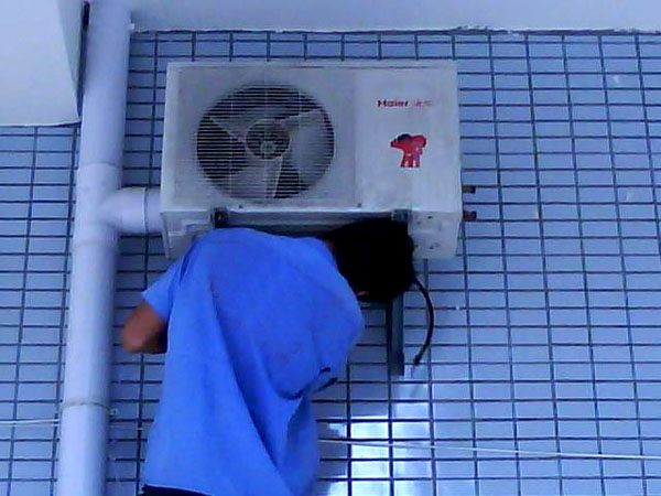 ɽ ӱǽW(xu)У 坍/SޱB(yng)